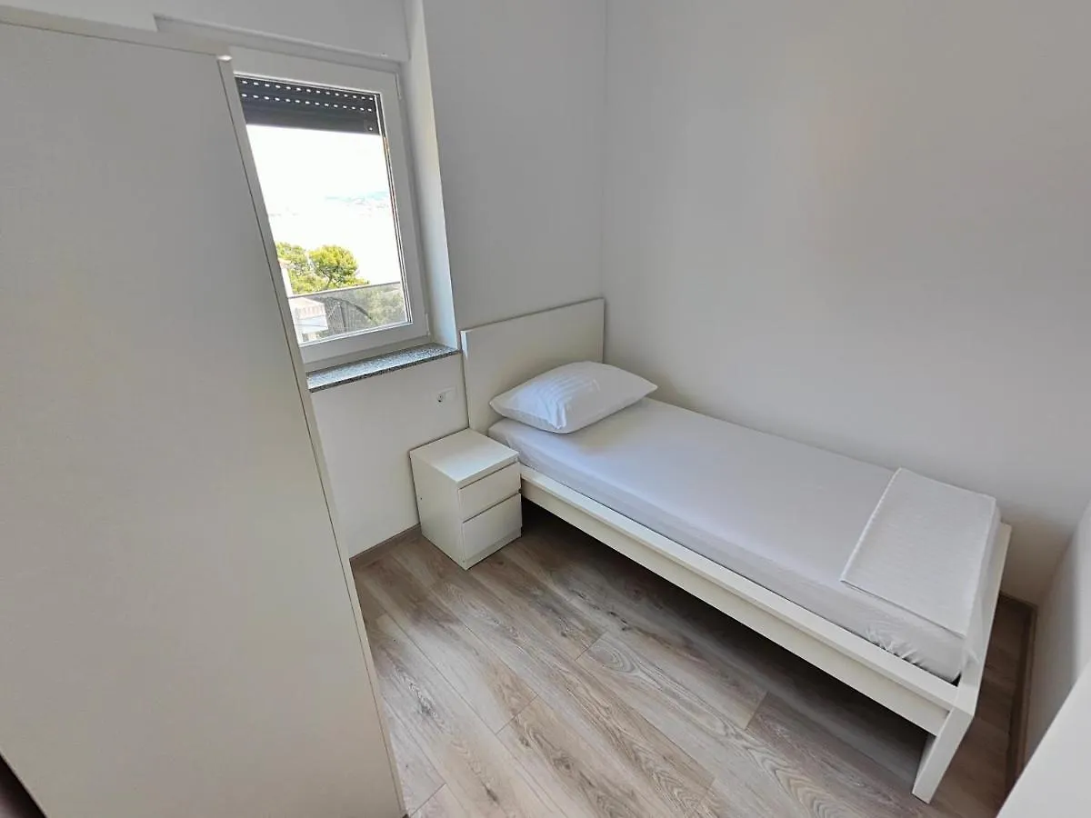 Eva Apartment 2 Trogir 0*,
