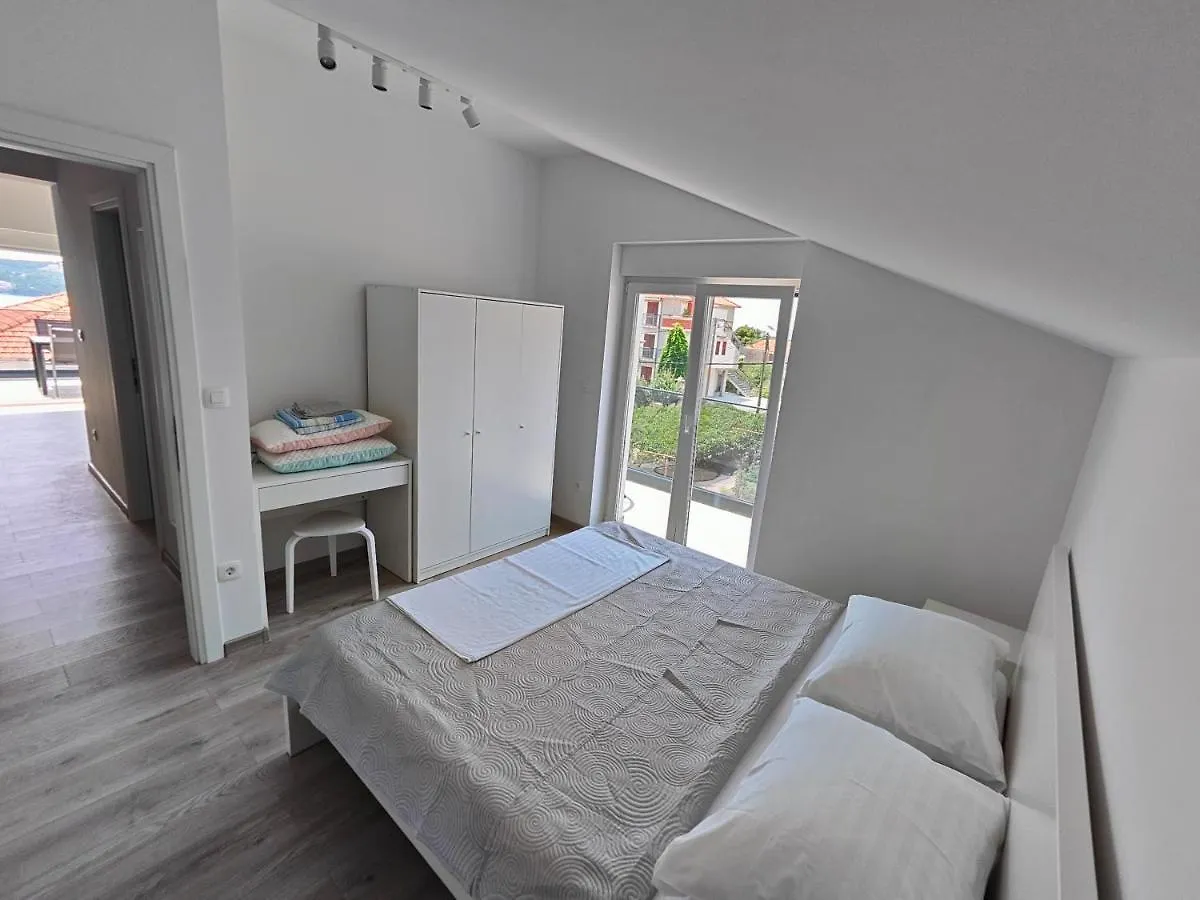 Eva Apartment 2 Trogir